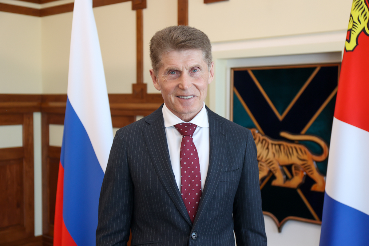 Поздравление Губернатора Приморского края Олега Кожемяко с Днём медицинского работника.