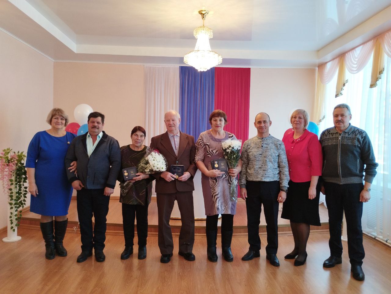 Три семьи Лазовского округа получили почетные знаки Приморского края «Семейная доблесть».