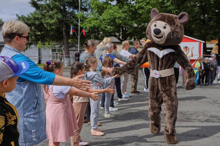 Знамя первых международных летних игр «Дети Приморья» прибыло в Лазовский округ.