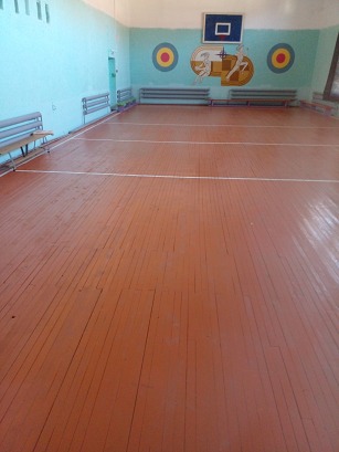 Спортивный зал в школе с. Валентин был отремонтирован в 2023 году в рамках реализации национального проекта..