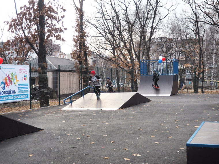 Скейт-площадку в Лазо открыли по инициативе жителей.