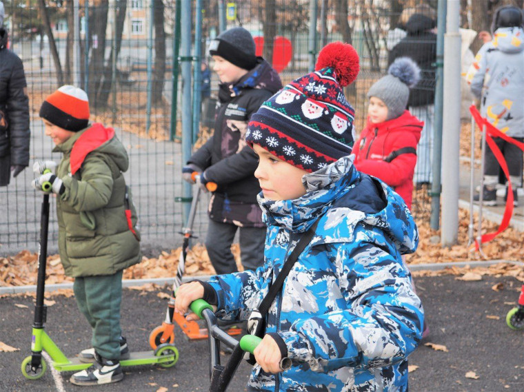 Скейт-площадку в Лазо открыли по инициативе жителей.