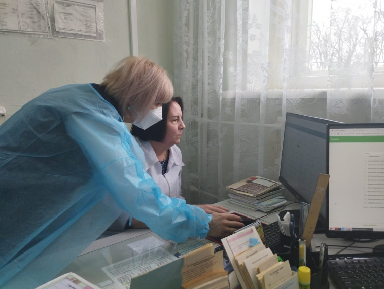 Медучреждения Лазовского округа посетила министр здравоохранения.