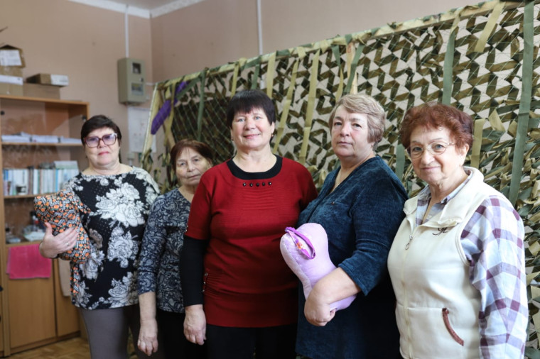 Волонтеры Лазовского округа оказывают активную гуманитарную помощь бойцам СВО.